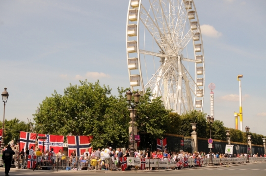 DSC 2004